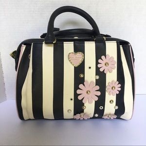 BETSEY JOHNSON FLORAL HANDBAG